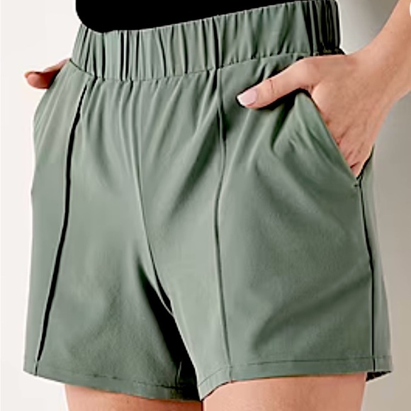 NWT Women’s Stylus Green Shorts XXL - Picture 2 of 11